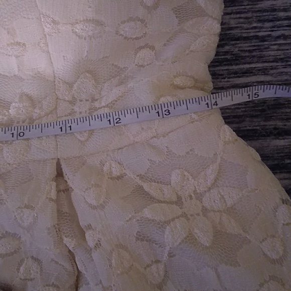 Cream and lace Isaac dress - Picture 6 of 8